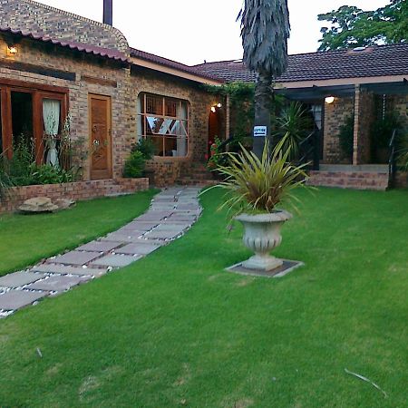 Khokha Moya Guesthouse إرميلو المظهر الخارجي الصورة