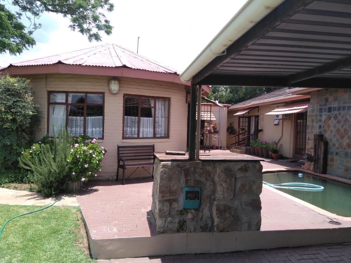 Khokha Moya Guesthouse إرميلو المظهر الخارجي الصورة